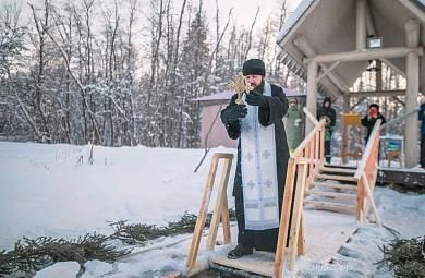 КРЕЩЕНСКИЕ КУПАНИЯ