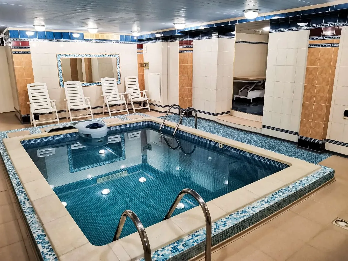 tariff Аренда бассейна с мини-саунами