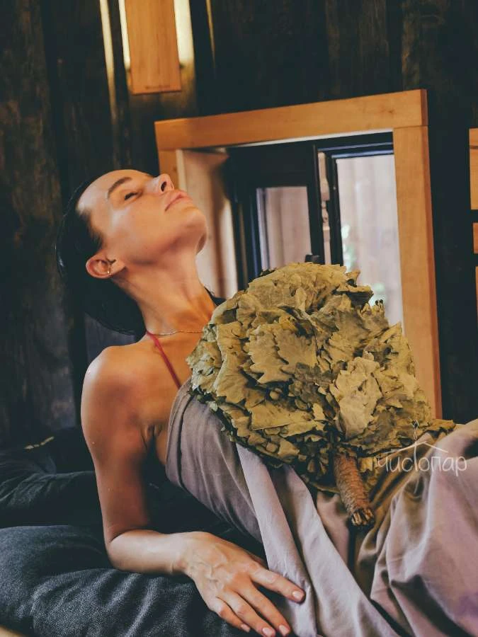 Скидка именинникам 20% на аренду бани 3 дня до и 3 дня после праздника по предоставлению подтверждающего документа.