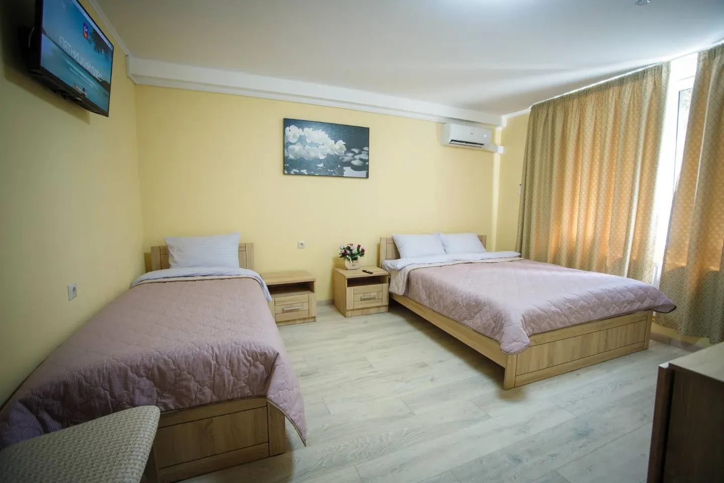 tariff 3-х местный Улучшенный с двуспальной и односпальной кроватями