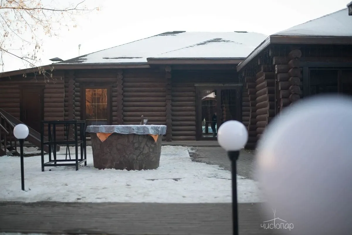 LOG HOUSE - фотография LOG HOUSE