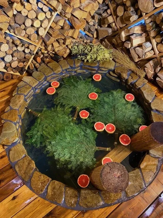THE BANYA