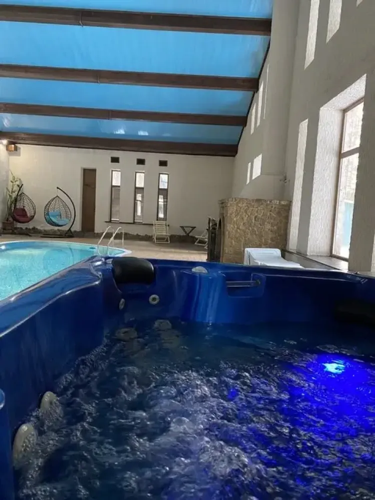 tariff Отель «Тирс»: русская баня с бассейном, джакузи и камином